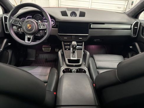 Used 2023 Porsche Cayenne Turbo image 22