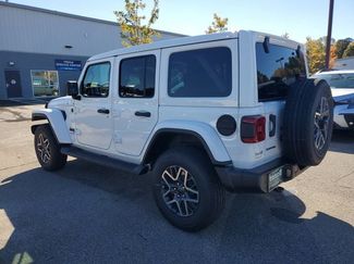 New 2026 Jeep Wrangler Unlimited Sahara AWD/4WD video 4
