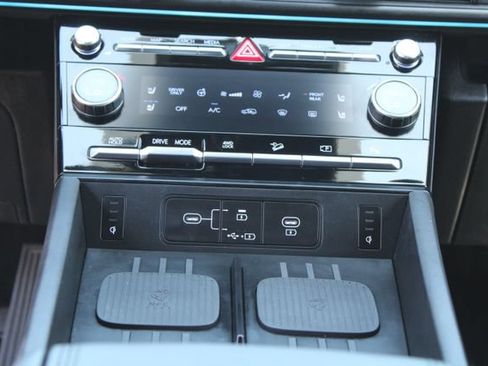 Used 2026 Hyundai Santa Fe Calligraphy AWD/4WD image 18