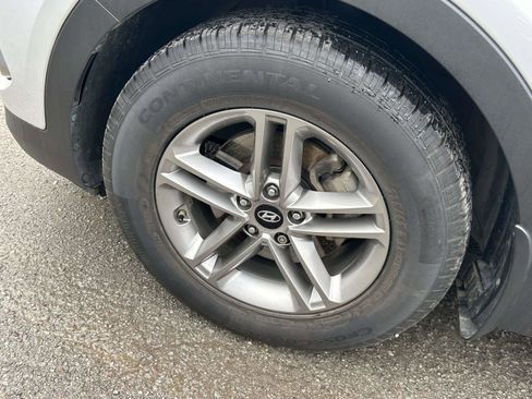 Used 2018 Hyundai Santa Fe Sport w/ Cargo Package FWD image 9