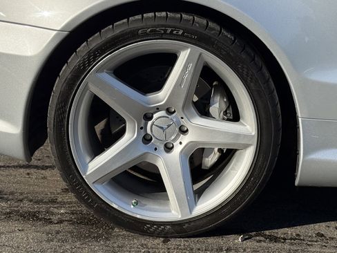 Used 2008 Mercedes-Benz SL 55 AMG w/ P1 Pkg image 32