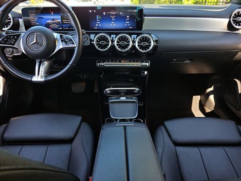 Used 2025 Mercedes-Benz CLA 250 image 15