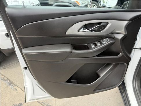 Used 2020 Chevrolet Traverse LS FWD image 14