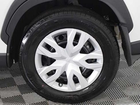 Certified 2024 Toyota Corolla Cross L AWD/4WD image 17