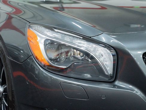 Used 2013 Mercedes-Benz SL 550 image 13