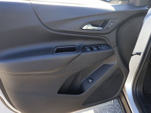 Used 2019 Chevrolet Equinox LT image 10