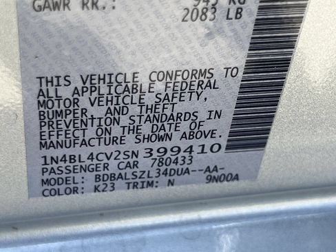 Used 2025 Nissan Altima 2.5 SR FWD image 11