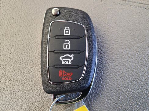 Used 2015 Hyundai Sonata SE FWD image 32