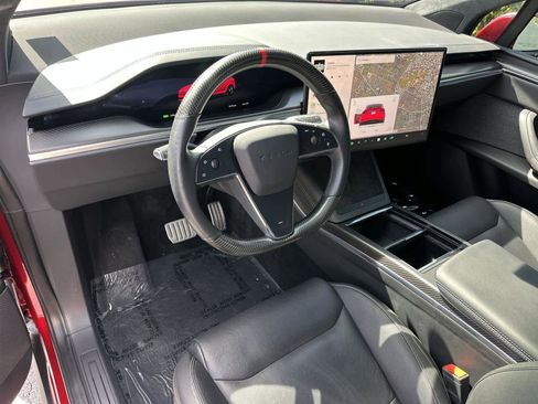 Used 2023 Tesla Model X Plaid image 2