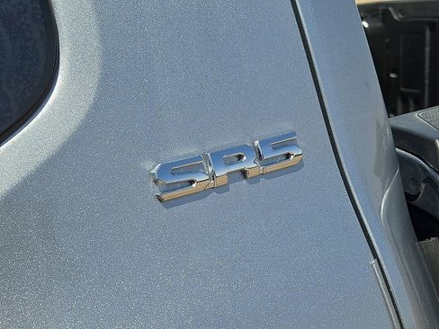 Used 2024 Toyota Tacoma SR5 AWD/4WD image 12