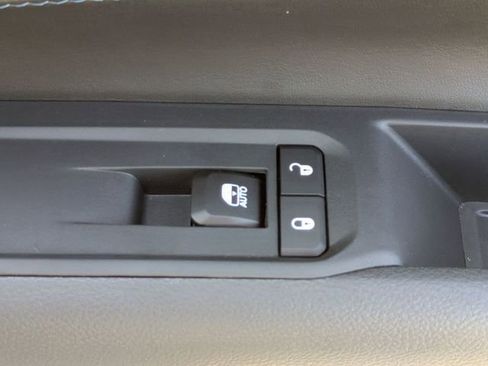 New 2026 Jeep Compass Latitude image 37