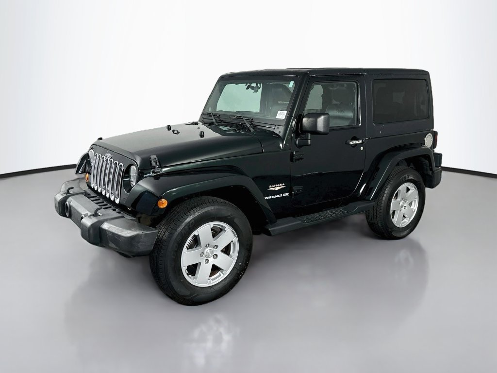 Used 2012 Jeep Wrangler Sahara w/ Connectivity Group AWD/4WD image 3