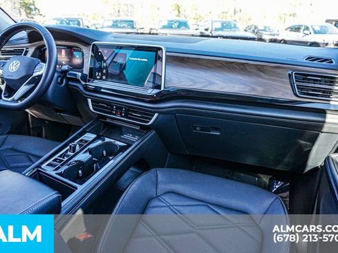 Used 2024 Volkswagen Atlas SE image 26