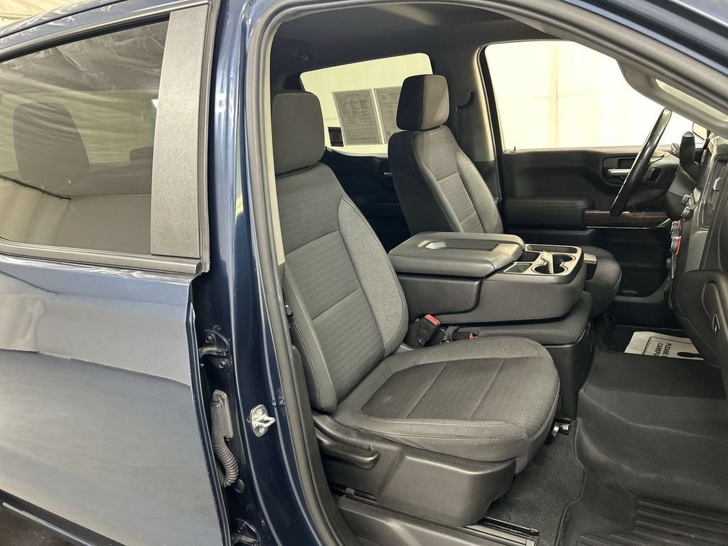 Used 2021 Chevrolet Silverado 1500 LT AWD/4WD image 22