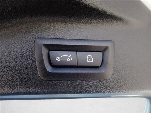 Used 2025 BMW X5 xDrive40i image 10