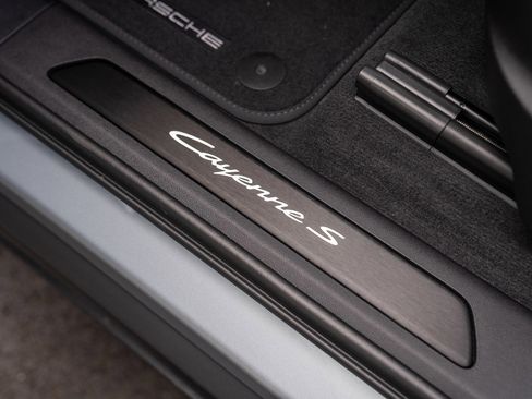 New 2026 Porsche Cayenne S image 12