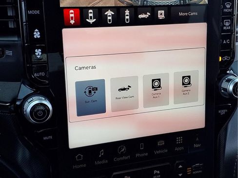 Used 2025 RAM 1500 Limited AWD/4WD image 10