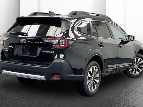 Used 2025 Subaru Outback Limited image 11