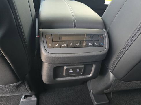 New 2026 Nissan Pathfinder SL AWD/4WD image 24
