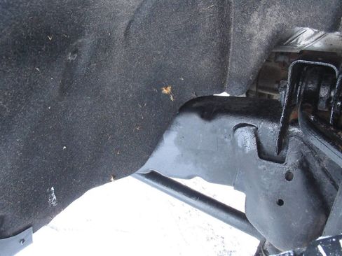 Used 2018 Chevrolet Silverado 2500 LT w/ LT Convenience Package image 7