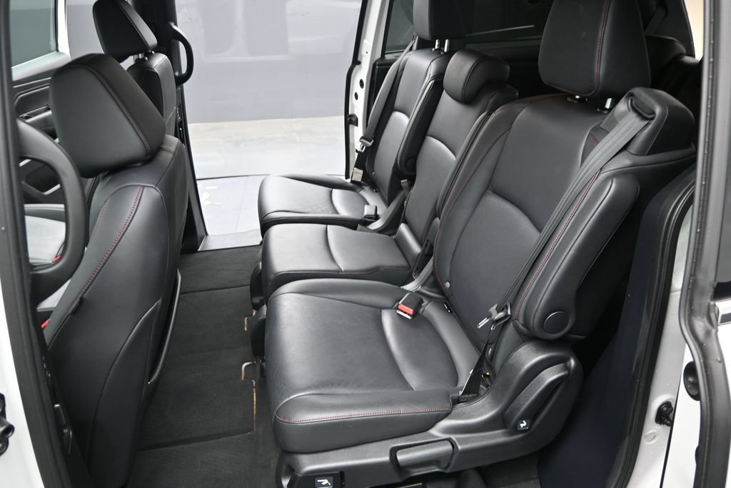 Used 2025 Honda Odyssey Sport-L image 19