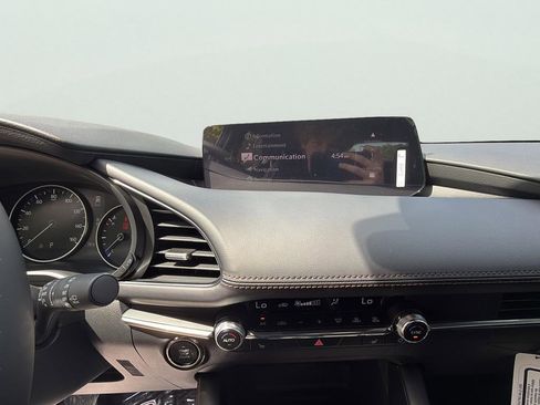 New 2026 MAZDA MAZDA3 Hatchback w/Premium Plus Pkg image 18