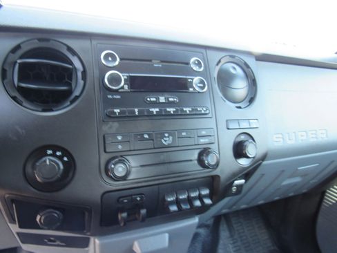 Used 2014 Ford F450 XL w/ Power Equipment Group image 12