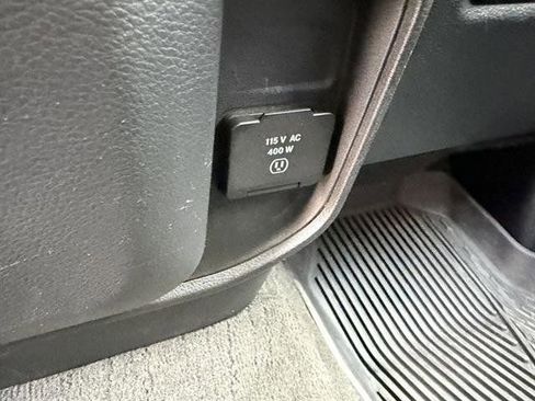 Used 2023 RAM 1500 Laramie image 28