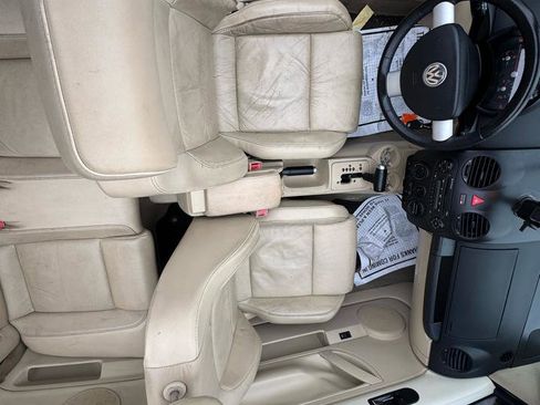 Used 2005 Volkswagen Beetle GLS image 12