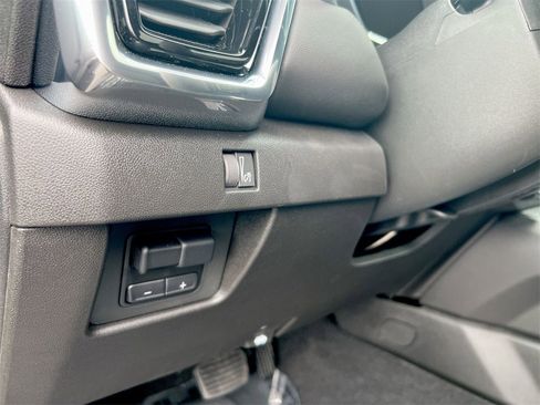 New 2025 GMC Canyon Elevation w/ Convenience Package image 16