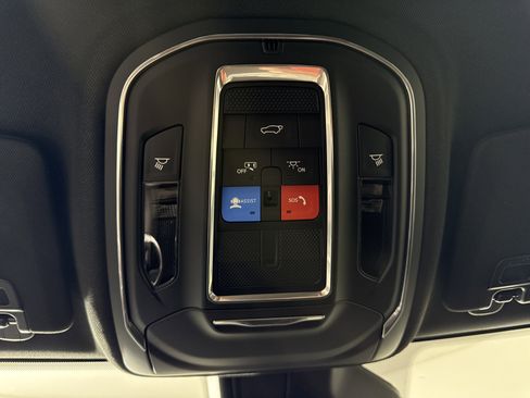 New 2025 Jeep Grand Cherokee Limited image 21