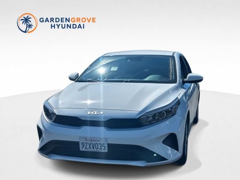 Used 2023 Kia Forte LX FWD image 1