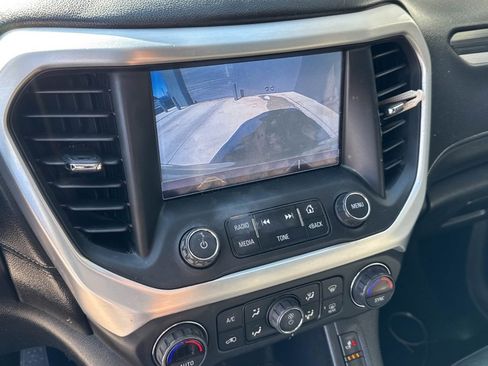 Used 2019 GMC Acadia SLT image 11