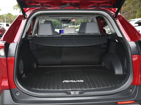 Used 2024 Toyota RAV4 Limited image 19