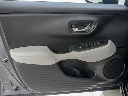 Certified 2026 Honda HR-V LX image 16