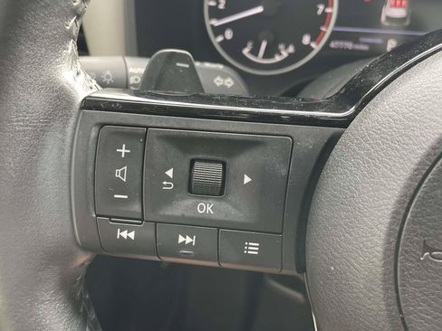 Used 2023 Nissan Rogue SV w/ SV Premium B Package FWD image 23