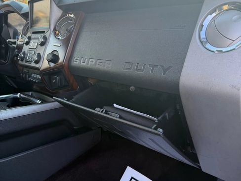 Used 2016 Ford F250 Lariat w/ Lariat Ultimate Package AWD/4WD image 41