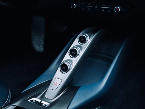 Used 2019 Ferrari 812 Superfast RWD image 32
