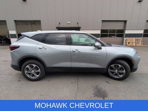 Used 2025 Chevrolet Blazer LT AWD/4WD image 5