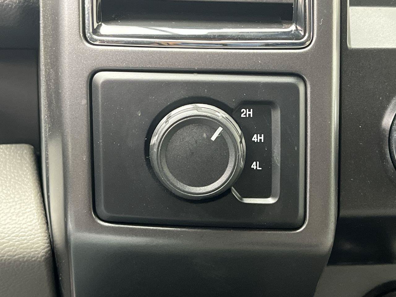 Used 2019 Ford F150 XLT w/ Equipment Group 302A Luxury AWD/4WD image 19