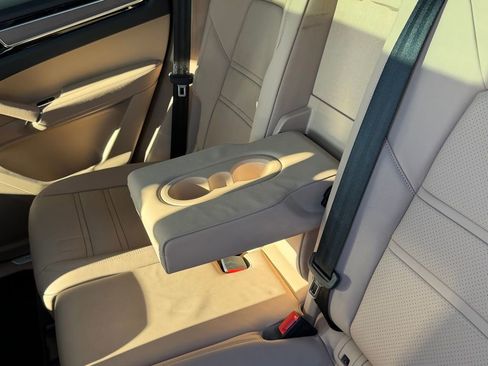 Used 2023 Porsche Cayenne image 49