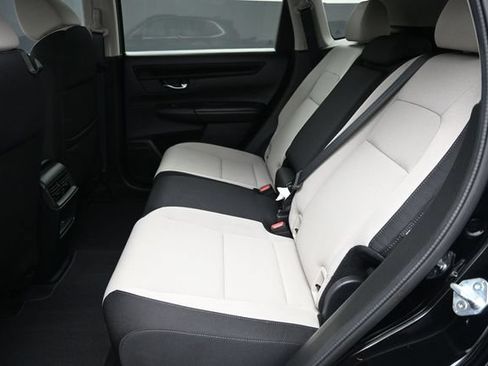 Used 2025 Honda CR-V EX image 12