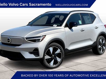 New 2025 Volvo EX40 Core w/ Climate Package