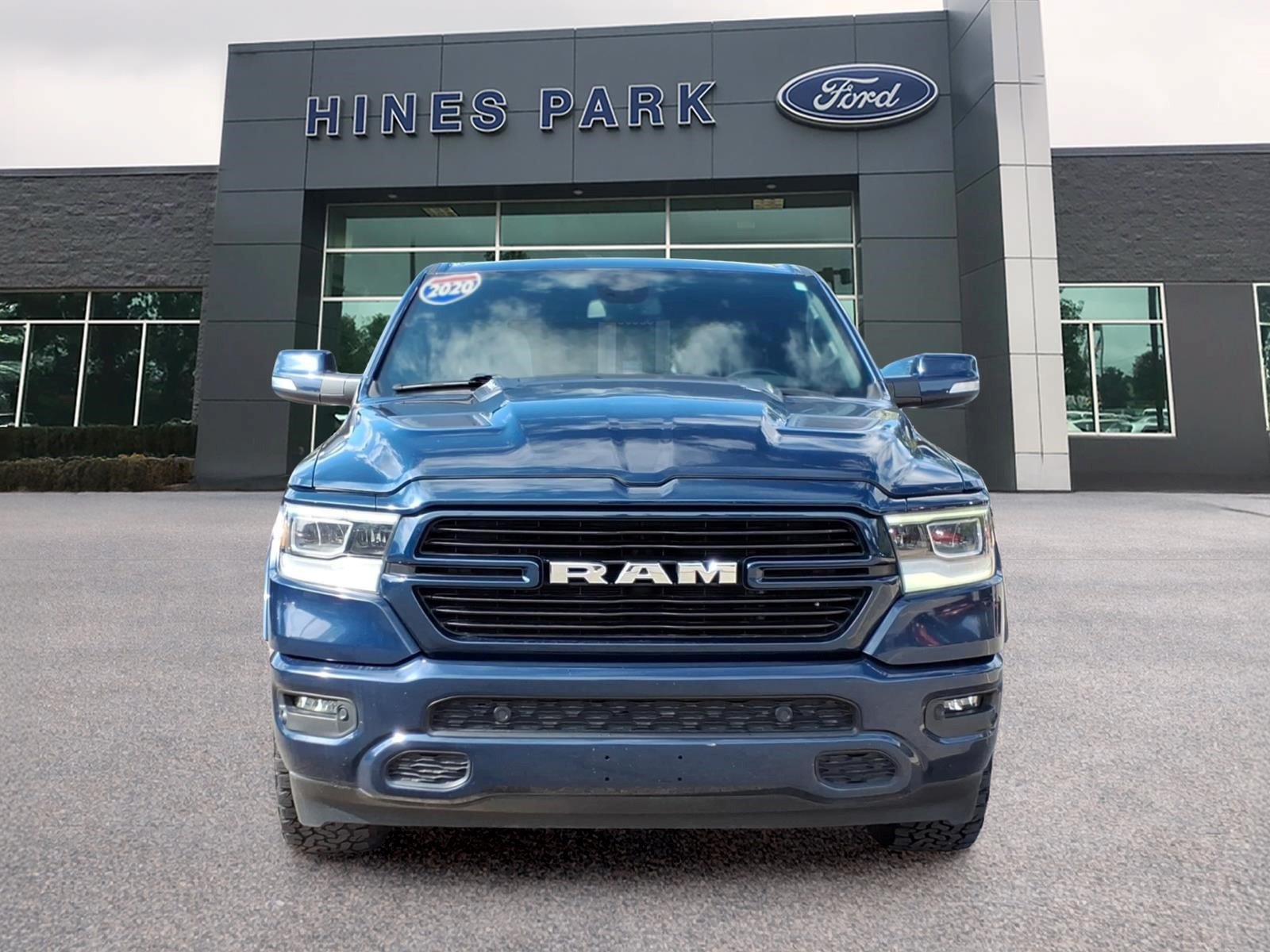 Used 2020 RAM 1500 Laramie w/ Sport Appearance Package AWD/4WD image 2