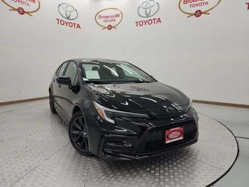 Used 2026 Toyota Corolla SE FWD image 1