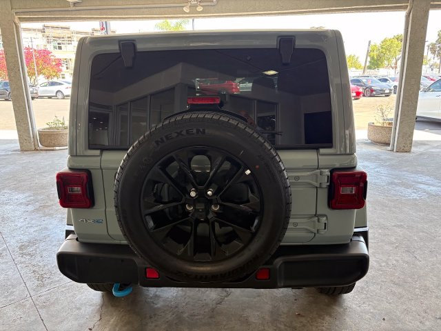 Used 2024 Jeep Wrangler Unlimited Sahara AWD/4WD image 4