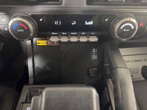 Used 2025 Toyota 4Runner TRD Off-Road image 16