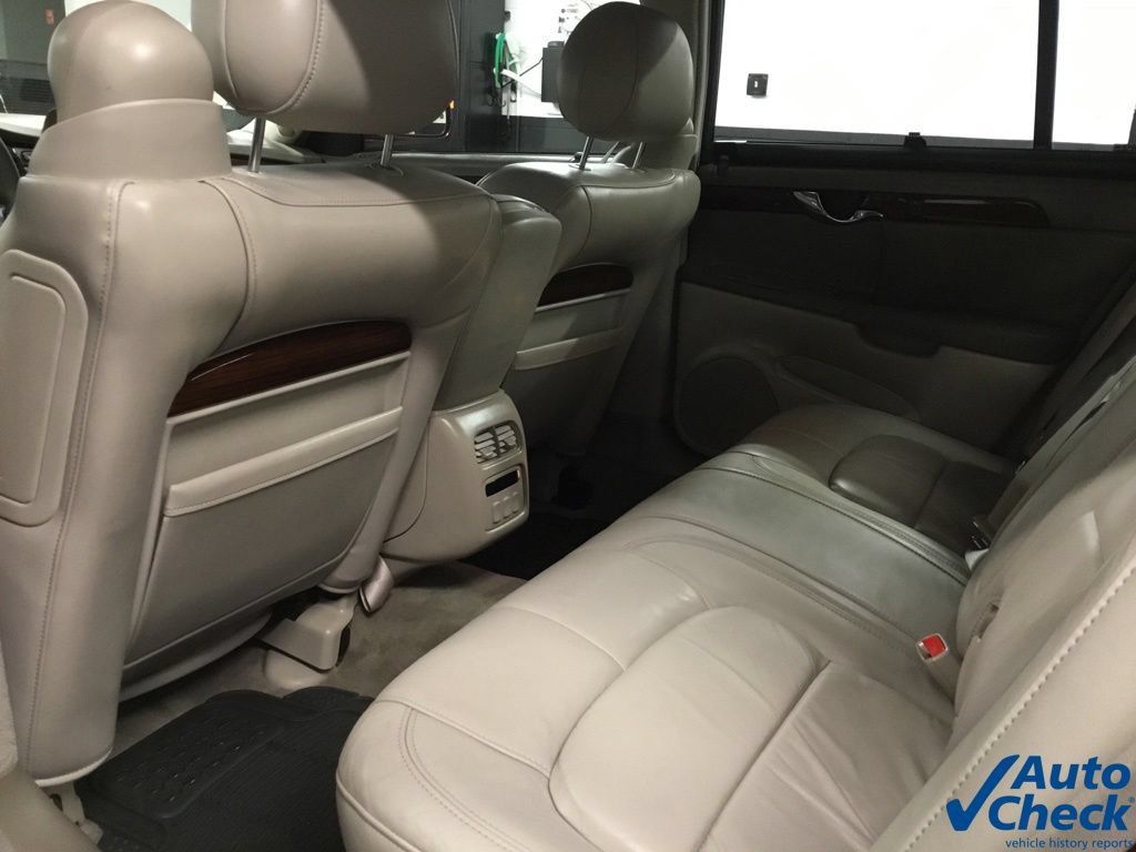 Used 2000 Cadillac De Ville DHS w/ Safety/Security Pkg FWD image 28