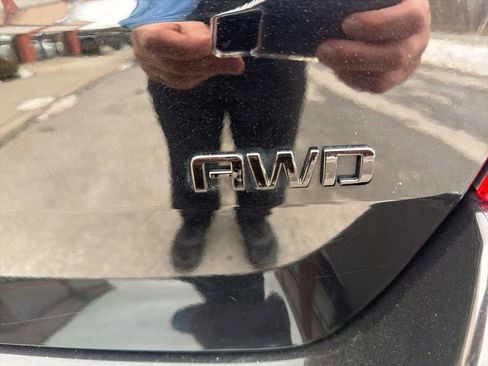 Used 2018 Chevrolet Trax LT w/ Sun & Sound Package image 15