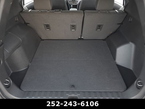 Used 2024 Chevrolet Equinox LS FWD image 27